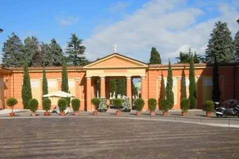 cimitero.jpg