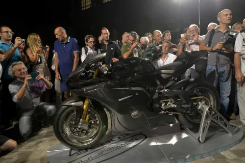 comune20rimini20uffstampa20mostra20bimota_ric31171.jpg