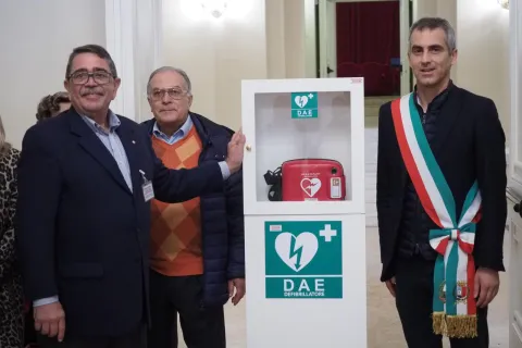 defibrillatore_teatro_galli_1.jpg