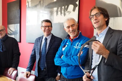 dirigenti_tennis_viserba_con_brasini.jpg
