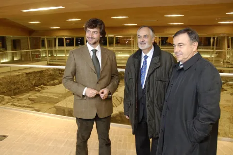 domus_-_inaugurazione_del2007_con_angela_grp5841.jpeg