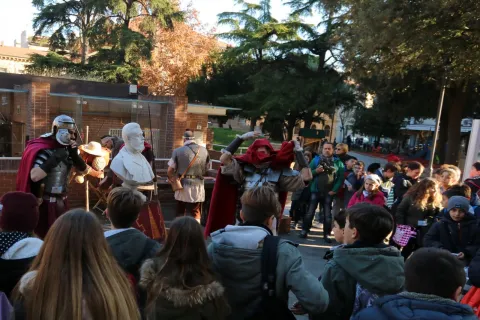 festival_del_mondo_antico_2017_-_le_scuole_in_visita_alla_domus_img_3552.jpeg