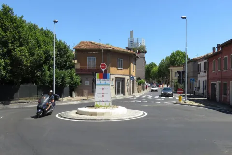 fila_dritto_circ_merid_-_via_della_fiera_02.jpg