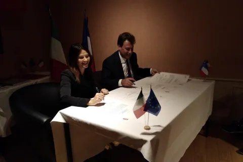 foto_firma_patto.jpg
