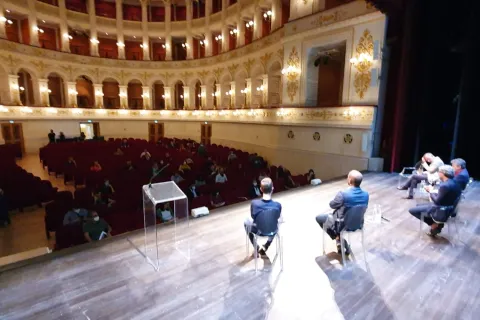 foto_palco_2.jpeg