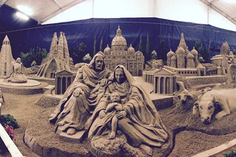 ice_village_rimini_2016.jpg