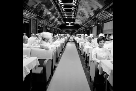 il_vagone_scena_tagliata.jpg