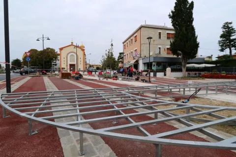 incrocio_popilia_-_emilia_03_le_struttura_delle_sedute.jpg