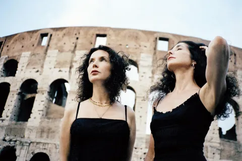 katia_e_marielle_labeque2.jpg