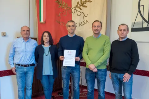 lassessore_jamil_saedegholvaad_insieme_ai_rappresentanti_delle_categorie_sindacali.jpg