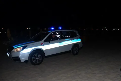 luci_sulla_spiaggia_2.jpg