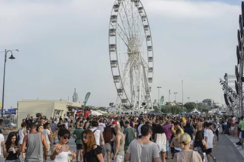 molo_street_parade2016_gal7204.jpg