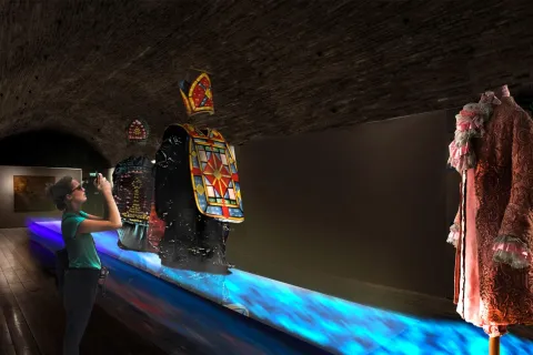 museo_fellini_-_schermo_fog_screen_-_la_sfilata_dei_costumi_ecclesiastici.jpg