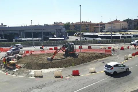 nuova_rotatoria_04.jpg
