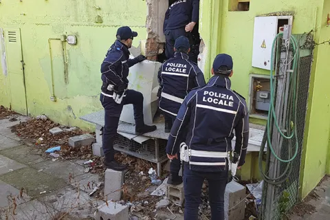 operazione_anti_degrado_della_polizia_locale7_1.jpg