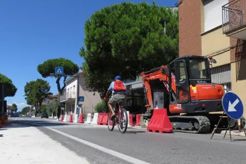 pista_ciclabile_via_marecchiese_02.jpg