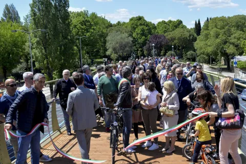 ponte_pedonale_via_roma_inaugurazione_ric1305.jpg