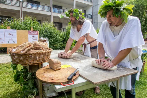 preparazione_pane_come_i_romani_-_ph_gibo_urbinati.jpg