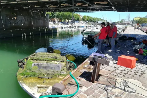 relitto_recuperto_nel_porto_canale2.jpg