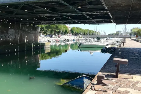 relitto_recuperto_nel_porto_canale3.jpg