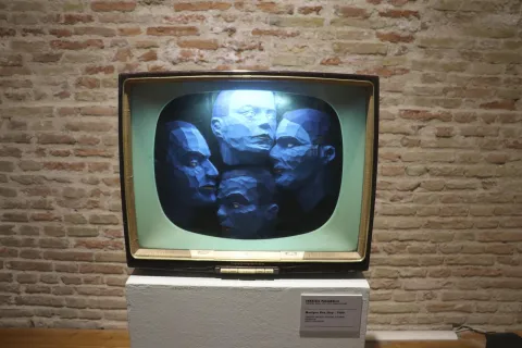 revolution_1889-2019_la_mostra_di_luca_beatrice_3.jpg