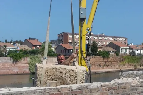 sopralluogo_lapide_tiberio_4_04.jpg