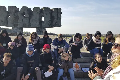 studenti_di_rimini_nel_viaggio_memoria_al_campo_di_conc_e_sterminio_di_majdanek-ott_2019-4.png