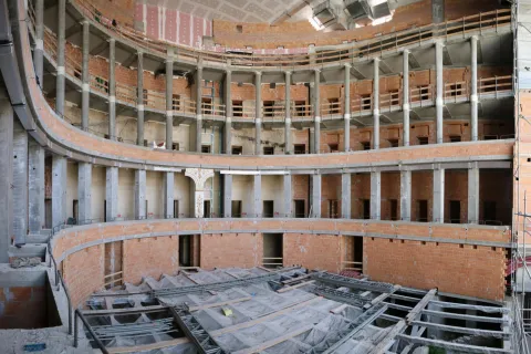 teatro_galli_il_cantiere_01.jpg