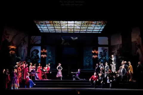traviata_foto_corale_2.jpg