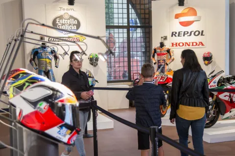 uff_stampa_comune_rn_mostre_moto_ric5863.jpg