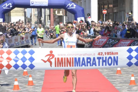 uffstampa_comune_rn_marathon_vincitore_ric9560.jpg