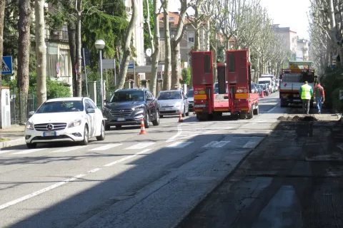 via_tripoli_asfaltatura_03.jpg
