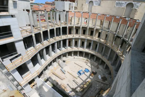 viaggio_nel_cantiere_teatro_galli_07.jpg