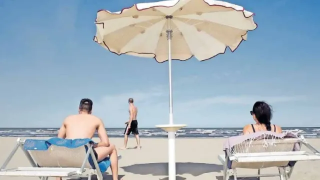 turisti in spiaggia