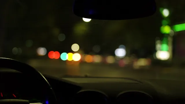 macchina di notte