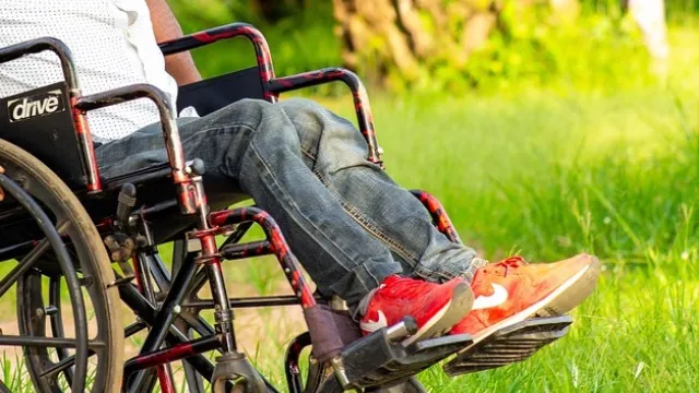 ragazzo disabile
