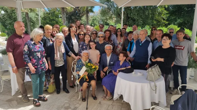 100 anni per nonna Maria