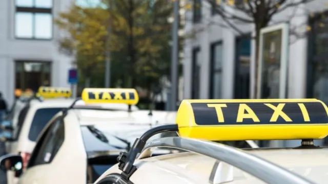 Taxi