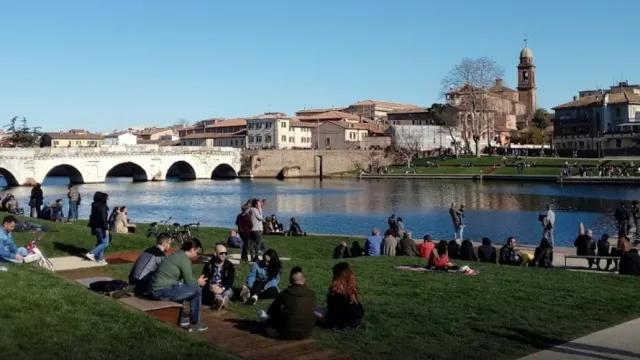 Piazza sull'acqua
