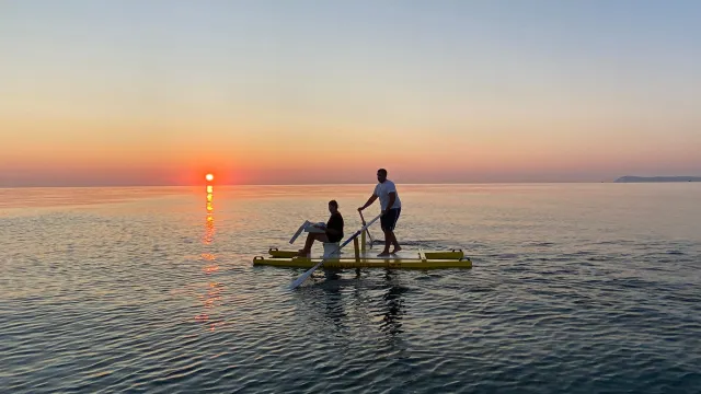 pedalò all'alba