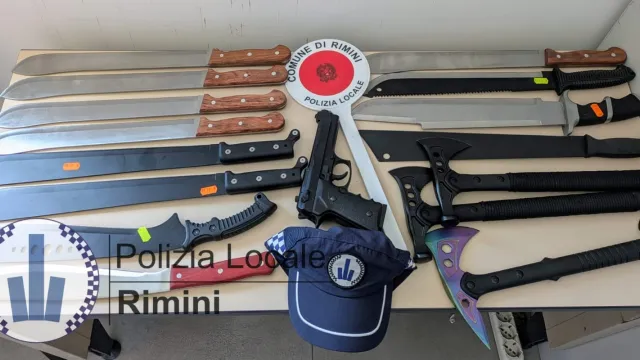 Armi bianche sequestrate