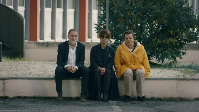 Di Valerio Mastandrea (regista) BeyPolite (screenshot autoprodotto) - Nonostante (film 2024).png, su YouTube., Copyrighted, https://it.wikipedia.org/w/index.php?curid=10437004