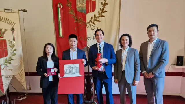 VISITA DELEGAZIONE CITTA DI Yangzhou.jpeg