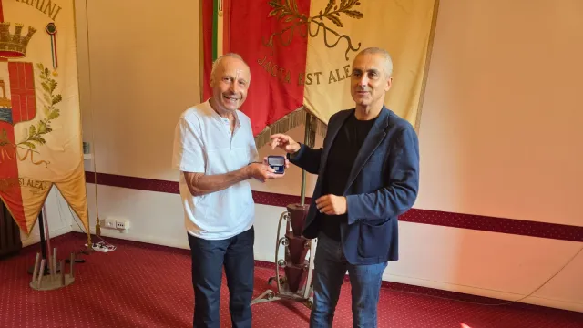 Il Sindaco riceve il ciclista riminese Stefano Pagliarani