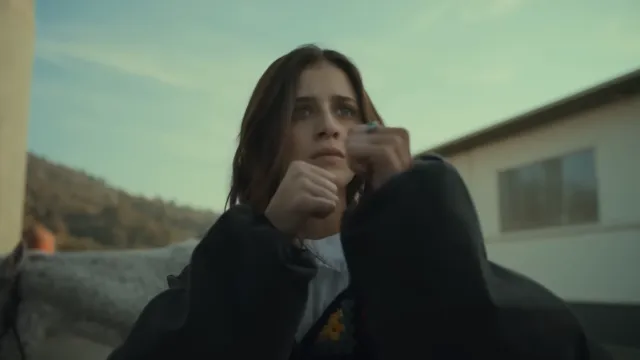 Di Freddiev600 (screenshot autoprodotto) - AMANDA | Trailer Ufficiale HD, su YouTube., Copyrighted, https://it.wikipedia.org/w/index.php?curid=9565475