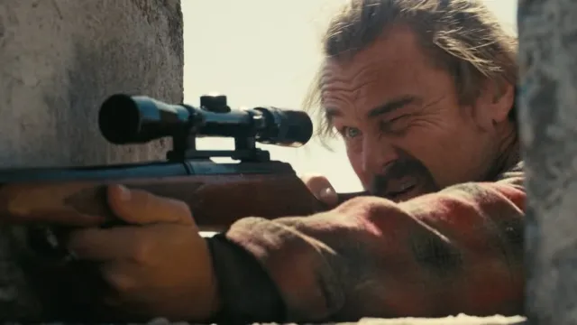 Di Utente:RedDead720 - (EN) Lauren Coates, ‘One Battle After Another’ Teaser: Leonardo DiCaprio, Paul Thomas Anderson Unite With Guns Blazing in First Footage, in Variety, 20 marzo 2025. URL consultato il 20 marzo 2025., Copyrighted, https://it.wikipedia.org/w/index.php?curid=10428656