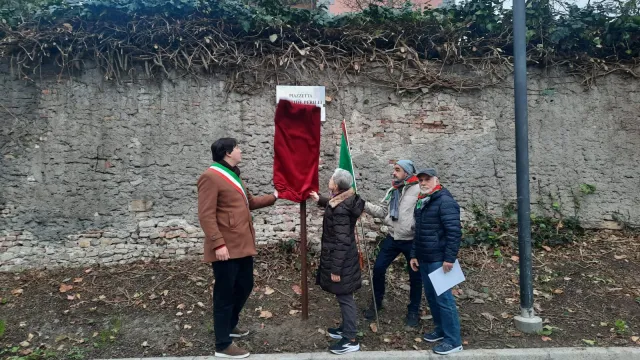 Intitolata la piazzetta ad Aristide Perilli