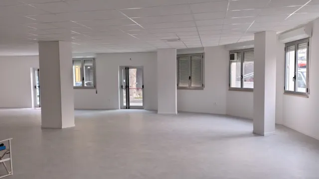 centro sociale di Piazza Decio Raggi