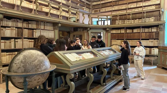 Una settimana di cultura a Rimini: studenti ciceroni, visite tematiche e appuntamenti natalizi- sale antiche