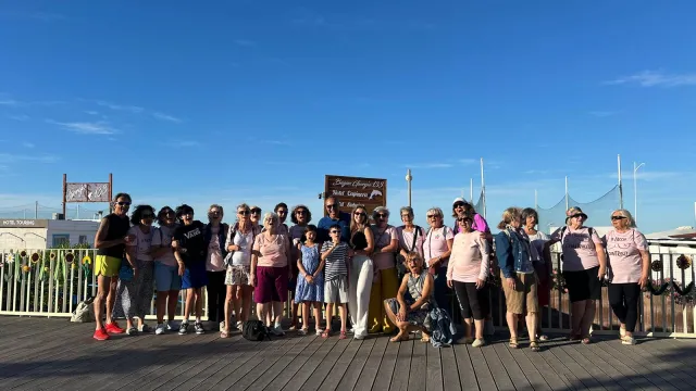 Dall'uncinetto nella sede di quartiere alla spiaggia: il progetto del Nodo territoriale di salute sbarca al bagno 133 Giorgio